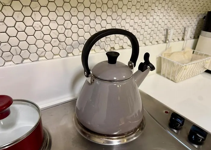 3 Bedroom Air Pool Perfect Gym Swim 300 Mbps Apartamento Manila