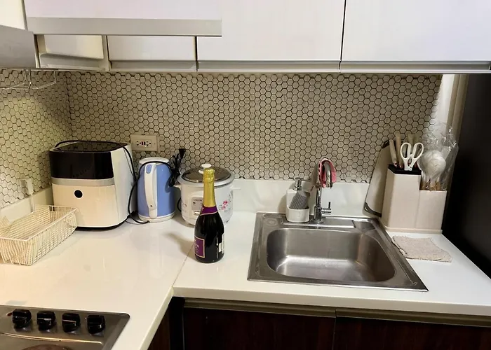 Apartamento 3 Bedroom Air Pool Perfect Gym Swim 300 Mbps Manila